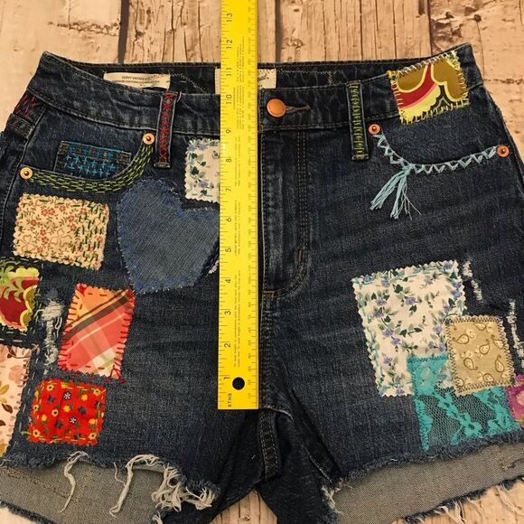 OOAK Universal Thread Womens Upcycled “Free Spirit” Cut Off Denim Shorts Sz 4/27 - Picture 13 of 16